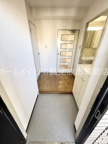 大阪市鶴見区横堤３丁目の賃貸マンションの玄関