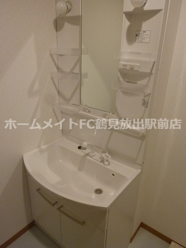 東大阪市森河内西２丁目のアパートの独立洗面台