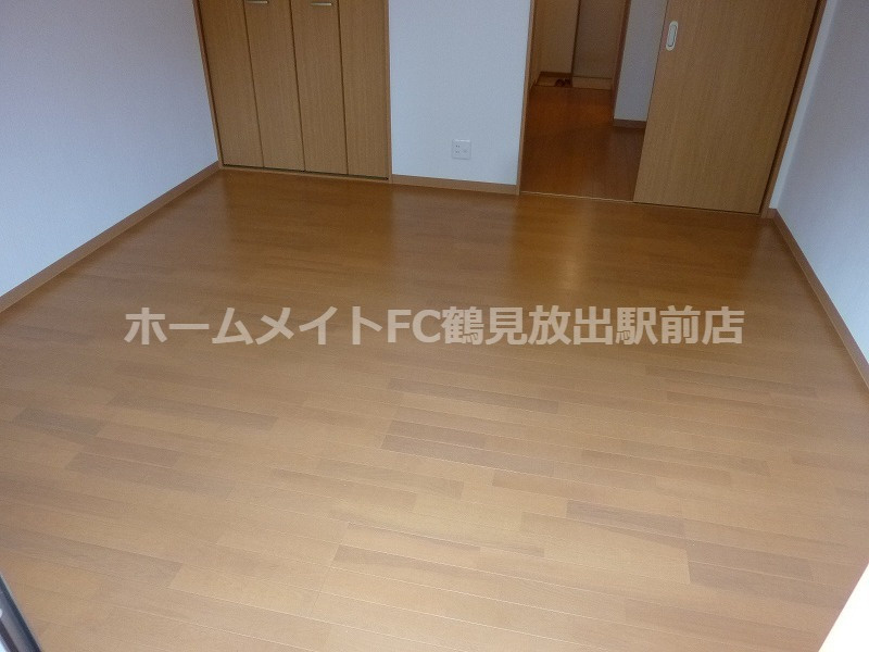 東大阪市森河内西２丁目のアパートの洋室