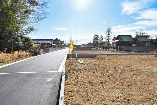 川越市大字下松原の売地の外観|◇現地◇　
駅前の喧騒から離れた温和な住環境です。
お買い物は車で徒歩4分の場所にビバモール埼玉大井があり、生活に必要なものが全て揃います。