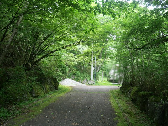 十里木南富士別荘地①の前面道路含む現地写真