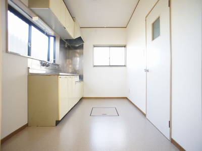 【キッチン】 | アップルガーデンＣ | 便利な吊戸棚が付いています♪