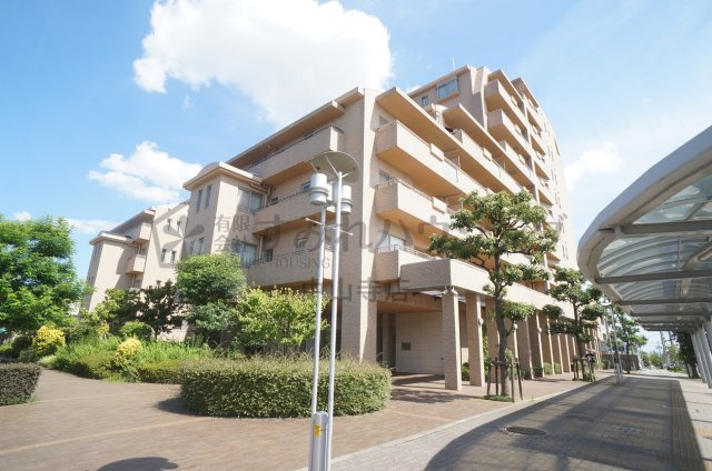 リーベストガーデン宝塚の外観