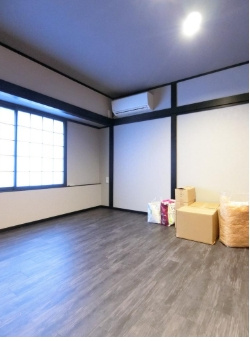 伏見区日野谷寺町　店舗戸建ての内装