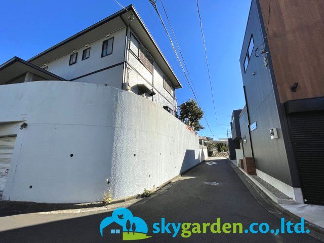 茅ヶ崎市平和町　中古戸建のその他|前面道路の様子