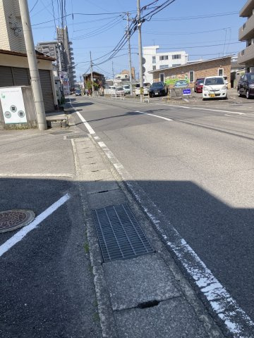 竹原町3丁目　店舗付住宅の前面道路含む現地写真