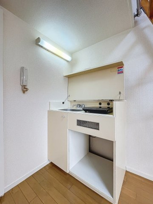 【キッチン】 | レオパレス滝野川 | ★たたむと机としても利用できます★