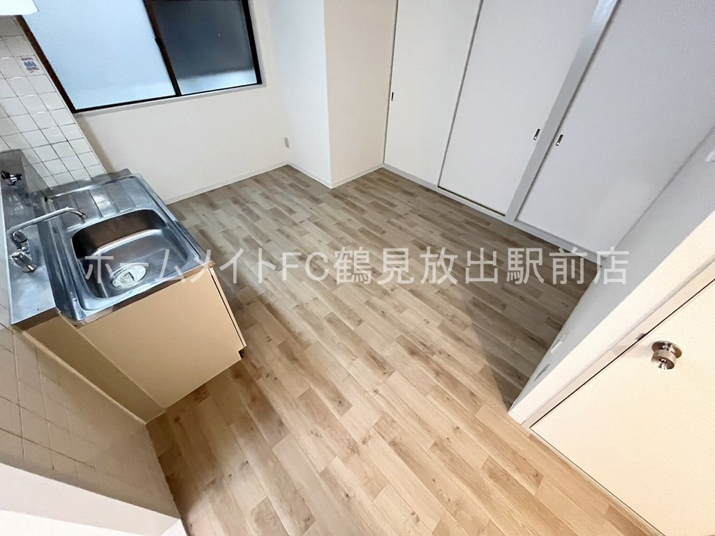 大阪市鶴見区諸口５丁目の賃貸マンションの内装