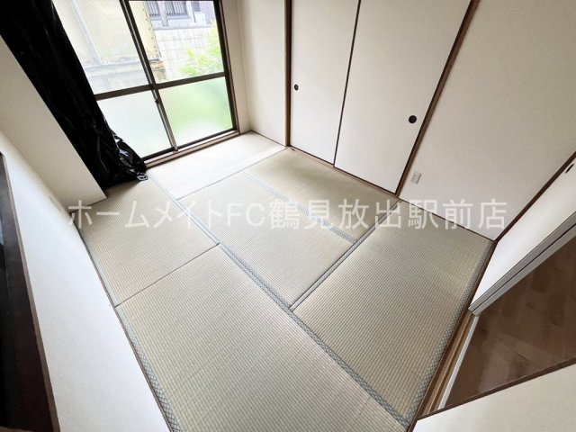大阪市鶴見区諸口５丁目の賃貸マンションの和室