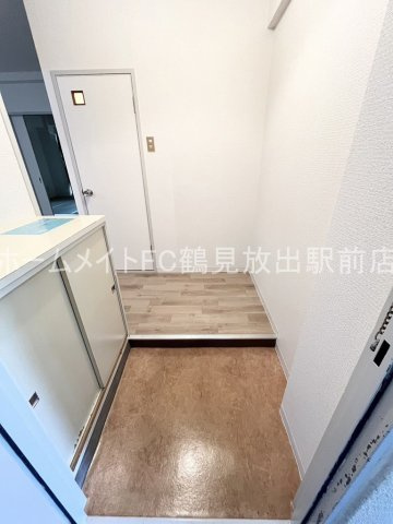大阪市鶴見区諸口５丁目の賃貸マンションの玄関