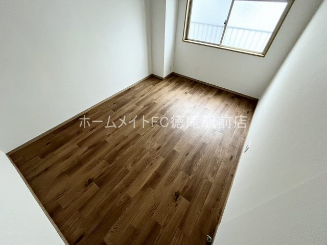 大阪市鶴見区諸口６丁目の賃貸マンションの洋室