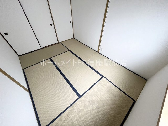 大阪市鶴見区諸口６丁目の賃貸マンションの和室