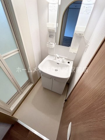 大阪市鶴見区諸口６丁目の賃貸マンションの洗面所