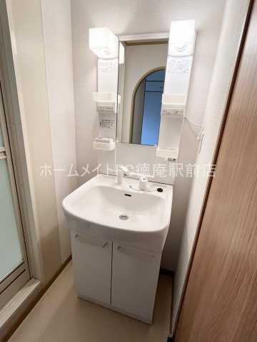 大阪市鶴見区諸口６丁目の賃貸マンションの独立洗面台