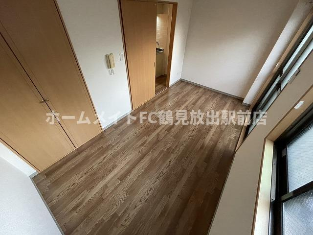 大阪市鶴見区鶴見３丁目の賃貸マンションの洋室
