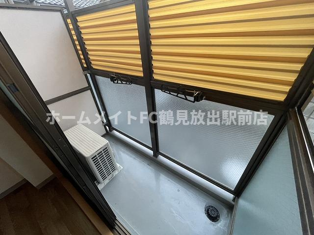 大阪市鶴見区鶴見３丁目の賃貸マンションのバルコニー