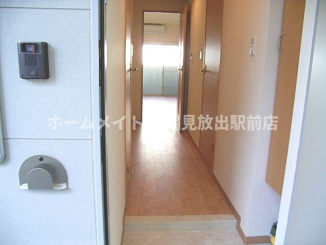 大阪市鶴見区今津南１丁目の賃貸マンションの玄関