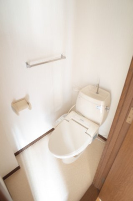 【トイレ】 | ニューエリ―ルⅠ | 嬉しいウォシュレット付き☆