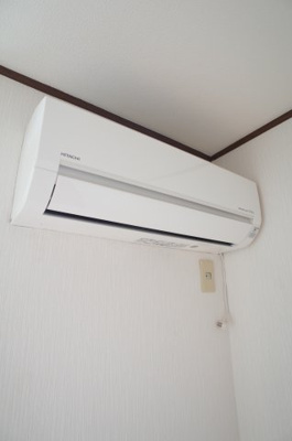 【設備】 | ニューエリ―ルⅠ | エアコンは夏冬大活躍！