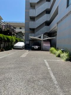 【駐車場】 | 美奈見苑ビル