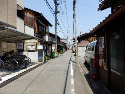 ロイヤルシティーＡＹＡの周辺|前面道路