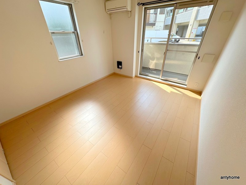 エントフェ　仲介手数料無料の洋室