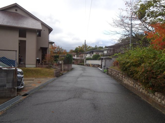 【前面道路含む現地写真】 | 川西市大和東4丁目4-10　中古一戸建て