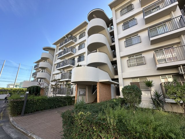 泉大津市北助松第二次団地４棟の外観