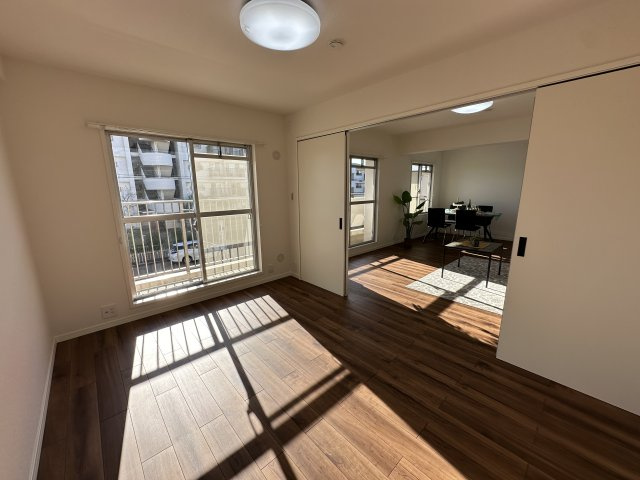 泉大津市北助松第二次団地４棟の居間・リビング