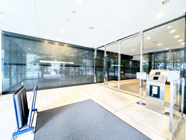 品川イーストシティタワーのエントランス|セキュリティ面も安心のオートロックがついています