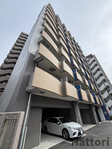 プレサンス江坂ベルフィーヌの外観