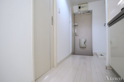 【玄関】 | コンフォート生駒 | きれいな玄関です