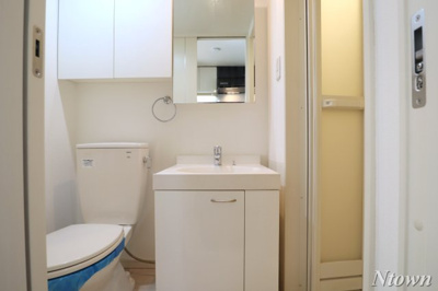 【独立洗面台】 | コンフォート生駒 | 独立洗面台、朝の身支度には欠かせません