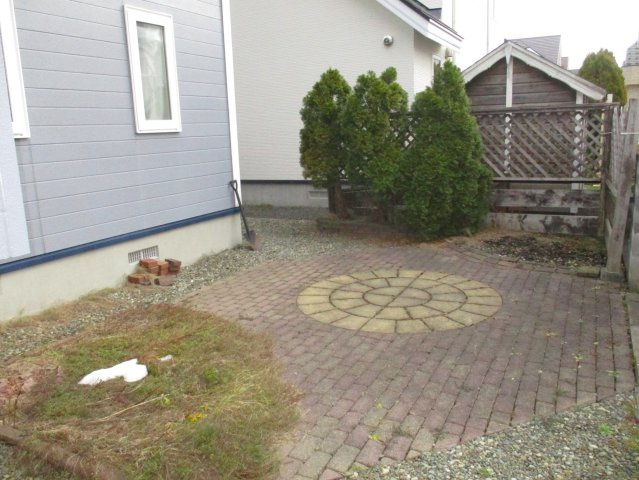 【庭】 | 厚別北4条5丁目 | ●南西側(リビング・ダイニング側)には庭スペースがございます