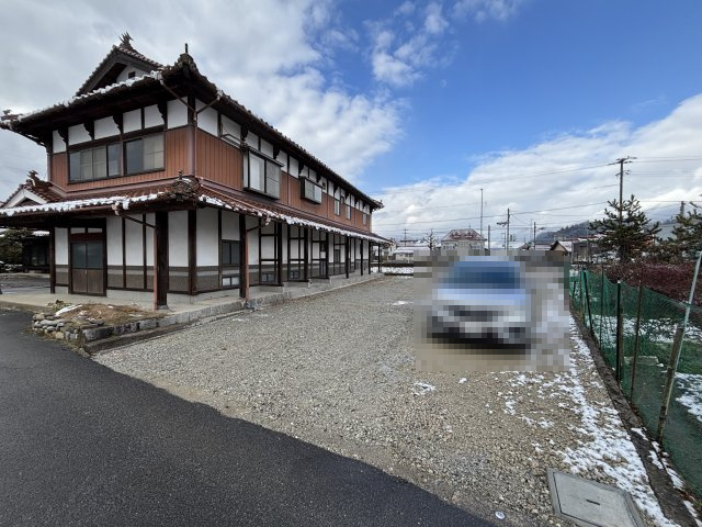中古戸建　北広島町壬生字松ノ木の駐車場