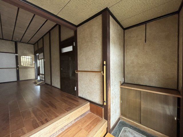 中古戸建　北広島町壬生字松ノ木の玄関