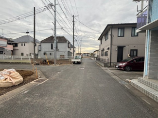 【前面道路含む現地写真】