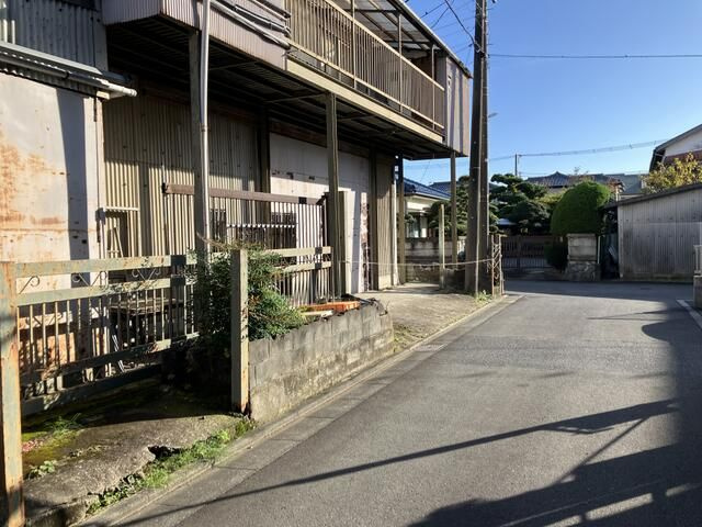 片岡倉庫西