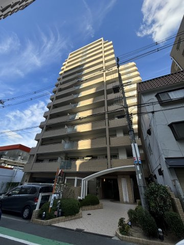ネバーランド江坂の外観