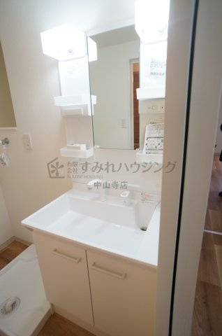 グラン・ドムール宝塚売布南の洗面所