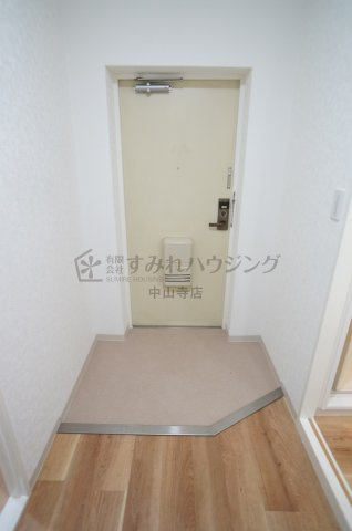 グラン・ドムール宝塚売布南の玄関