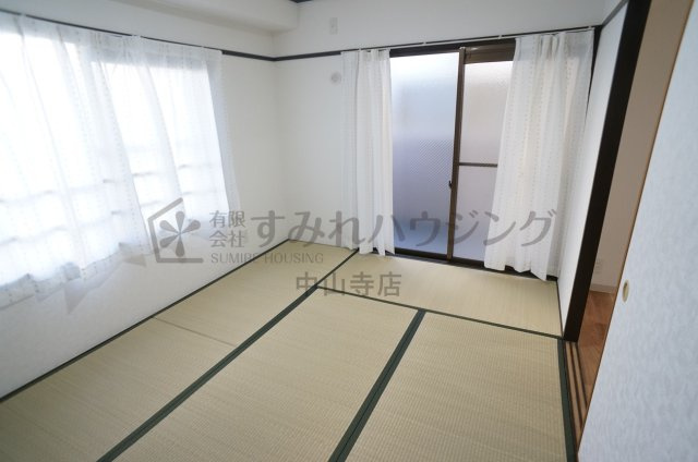 グラン・ドムール宝塚売布南の和室