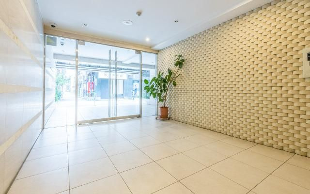 ラグジュアリーアパートメント本郷のロビー