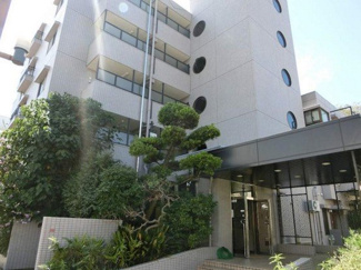 【外観】 | 鉄筋コンクリート造のがっちりとした建物。