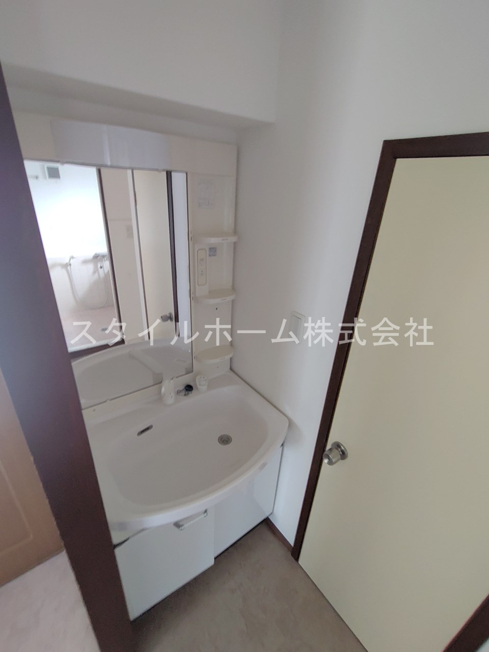 高洲ハイツの洗面所