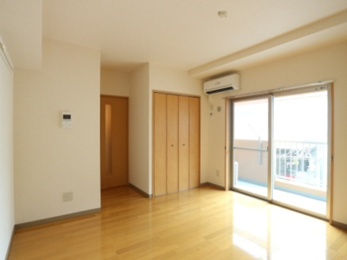 Sunshine Hillsの居間・リビング|ゆったり過ごせる居間です