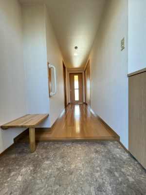 【玄関】 | アネシスサイトウ | 別部屋写真です。