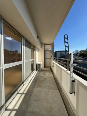 【バルコニー】 | アネシスサイトウ | 別部屋写真です。