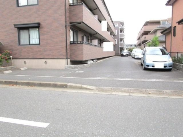 メゾン・プランドールの駐車場