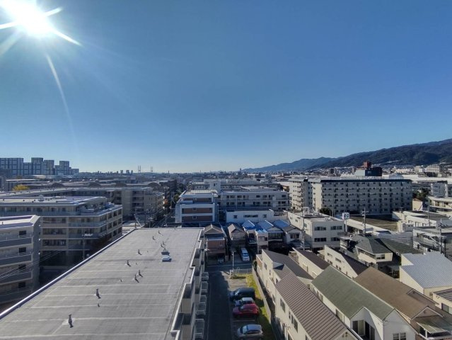 シーサイドコーポ芦屋の展望|リビングからの西側眺望です。見晴らしがよく開放感のある住戸です。